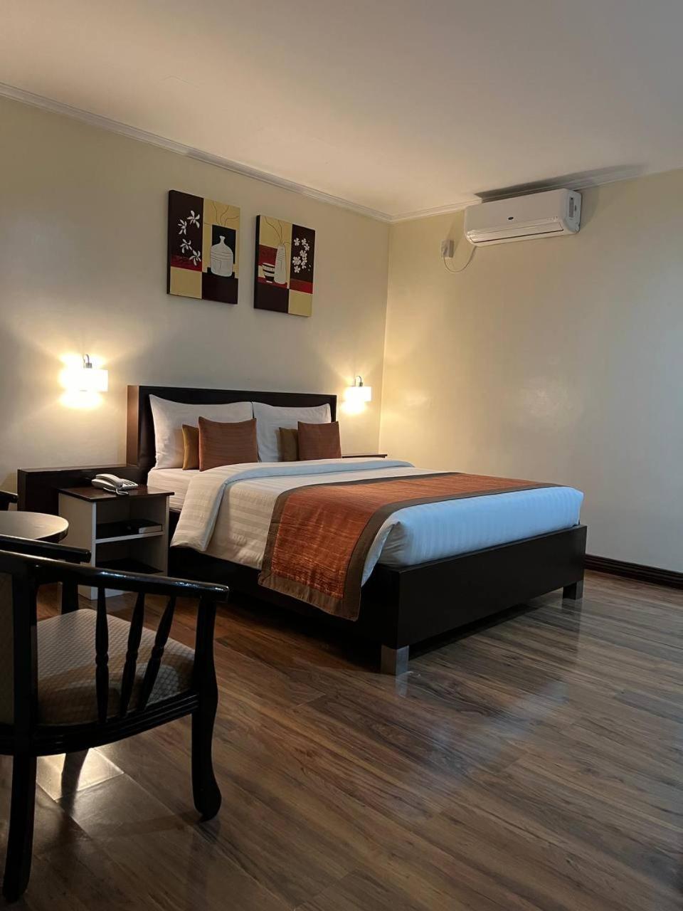 Subic Residencias Olongapo Ngoại thất bức ảnh