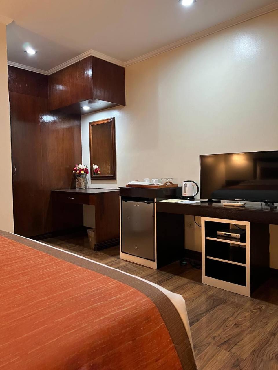 Subic Residencias Olongapo Ngoại thất bức ảnh