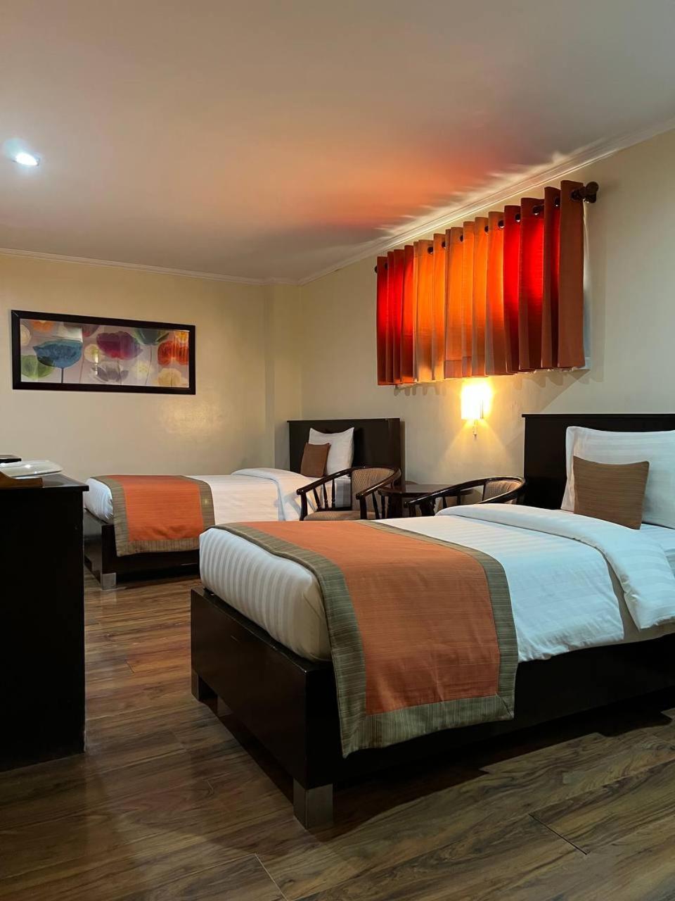 Subic Residencias Olongapo Ngoại thất bức ảnh