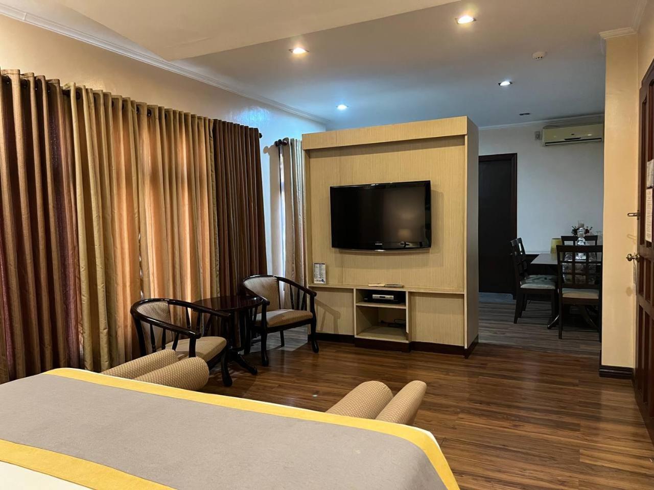 Subic Residencias Olongapo Ngoại thất bức ảnh