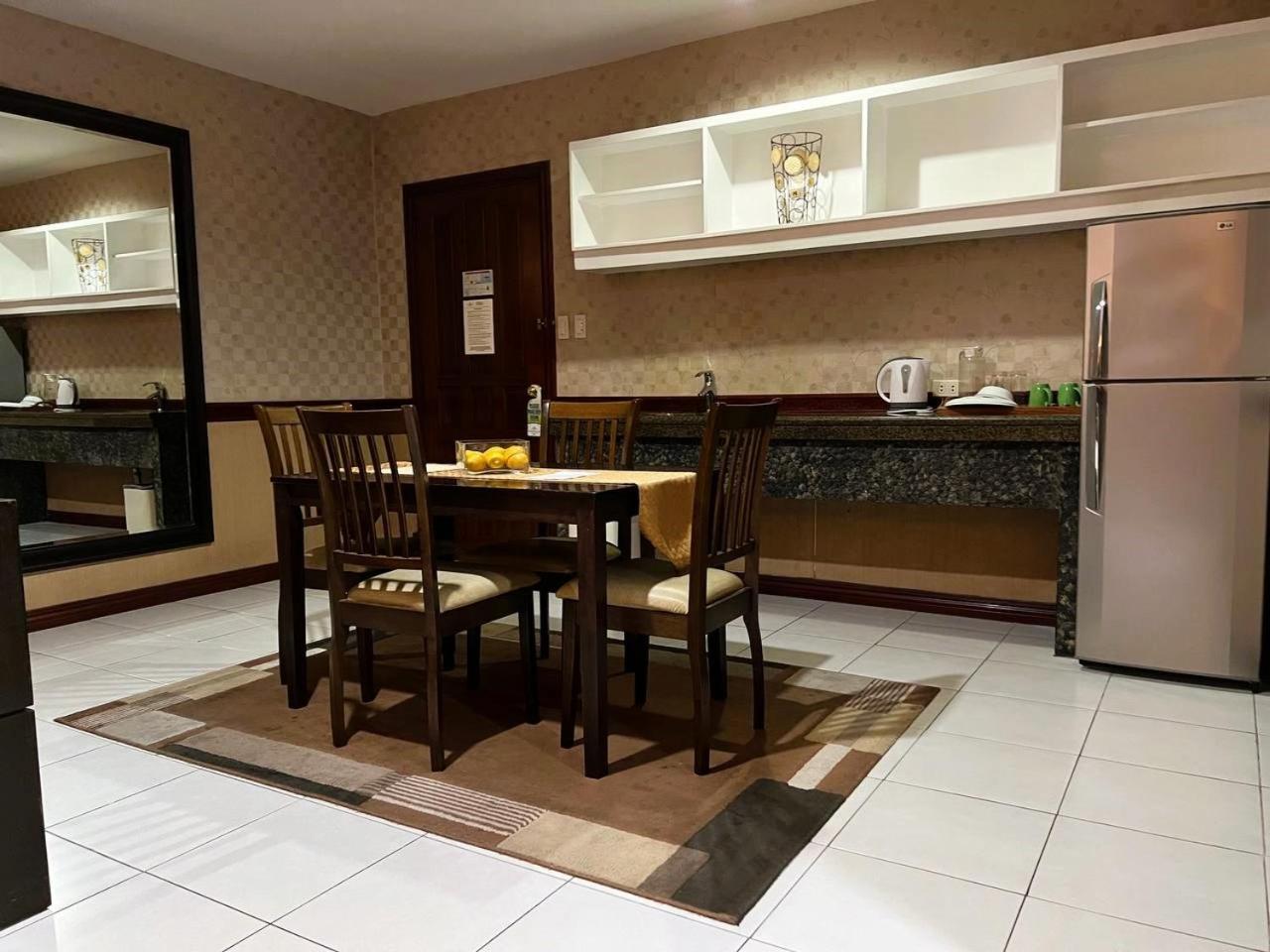 Subic Residencias Olongapo Ngoại thất bức ảnh