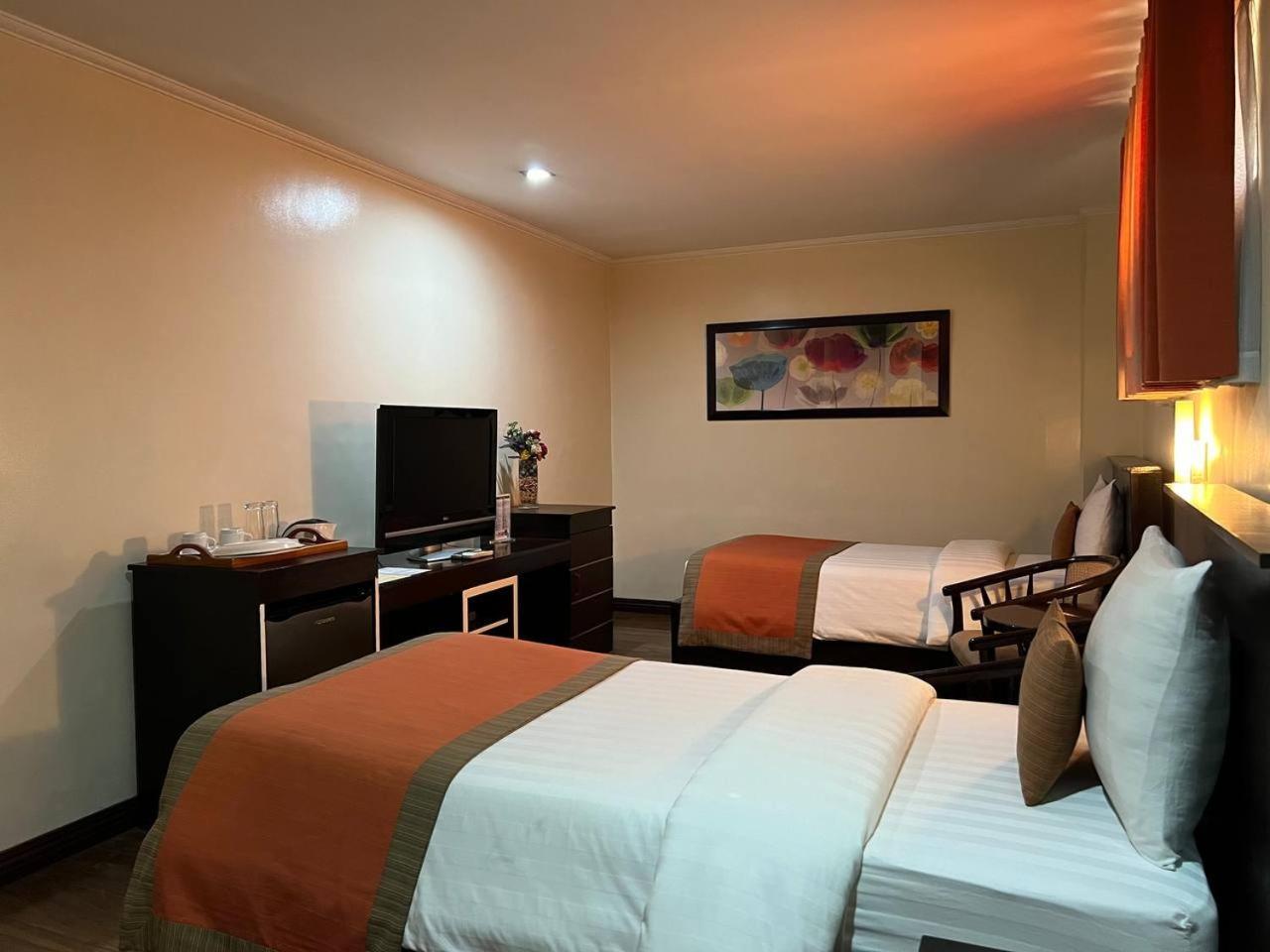 Subic Residencias Olongapo Ngoại thất bức ảnh