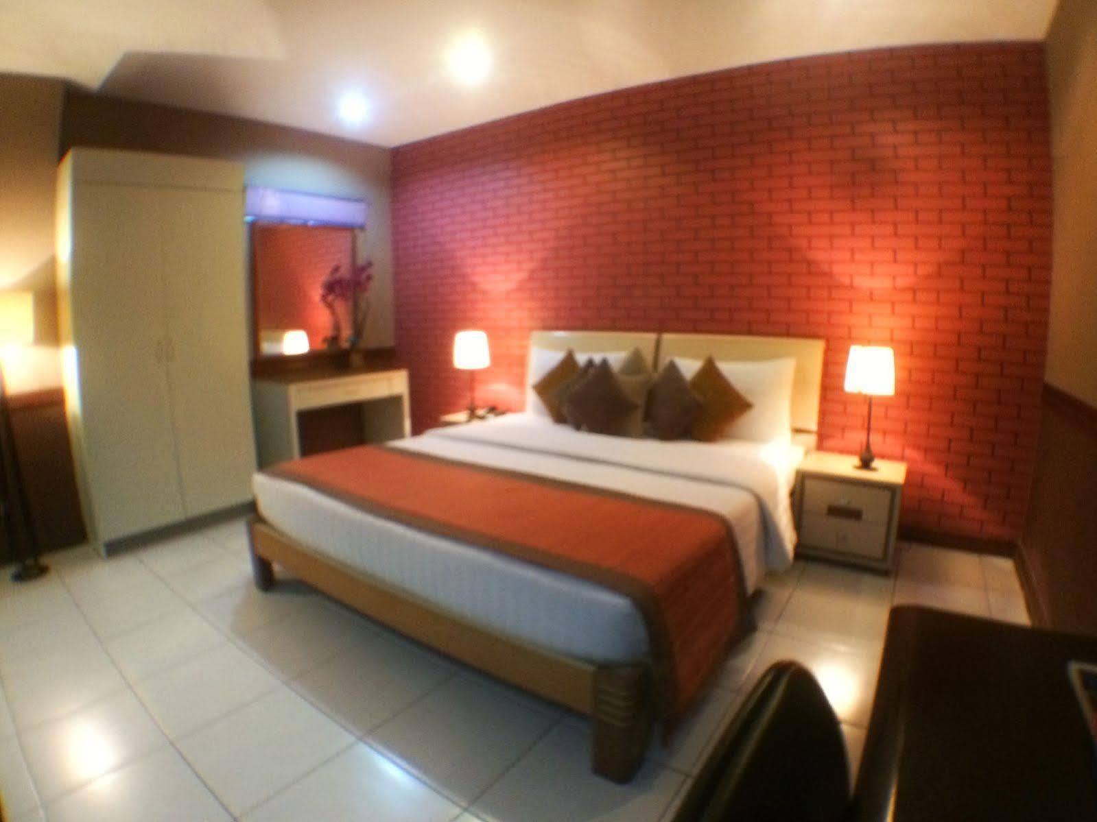 Subic Residencias Olongapo Ngoại thất bức ảnh