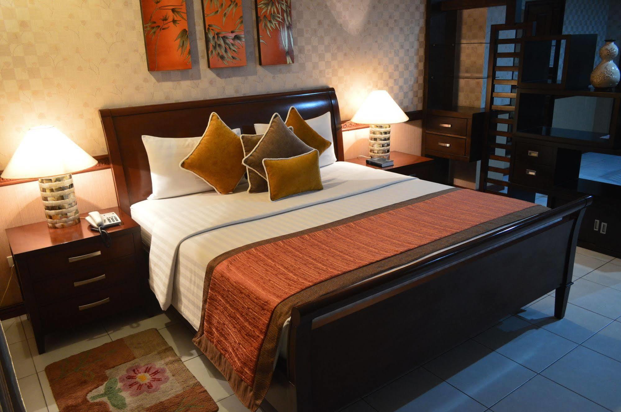Subic Residencias Olongapo Ngoại thất bức ảnh