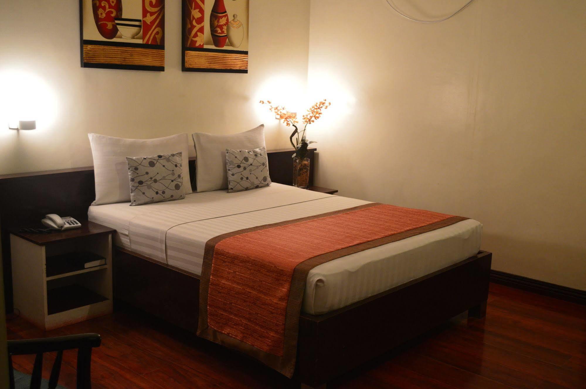 Subic Residencias Olongapo Ngoại thất bức ảnh